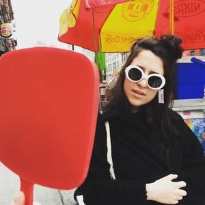 Meet your Posher, Emily